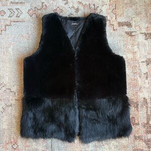 J.Mclaughlin Womens Allegra Faux
Fur Vest